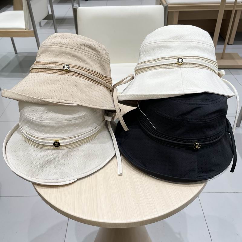 LV  hat 031057